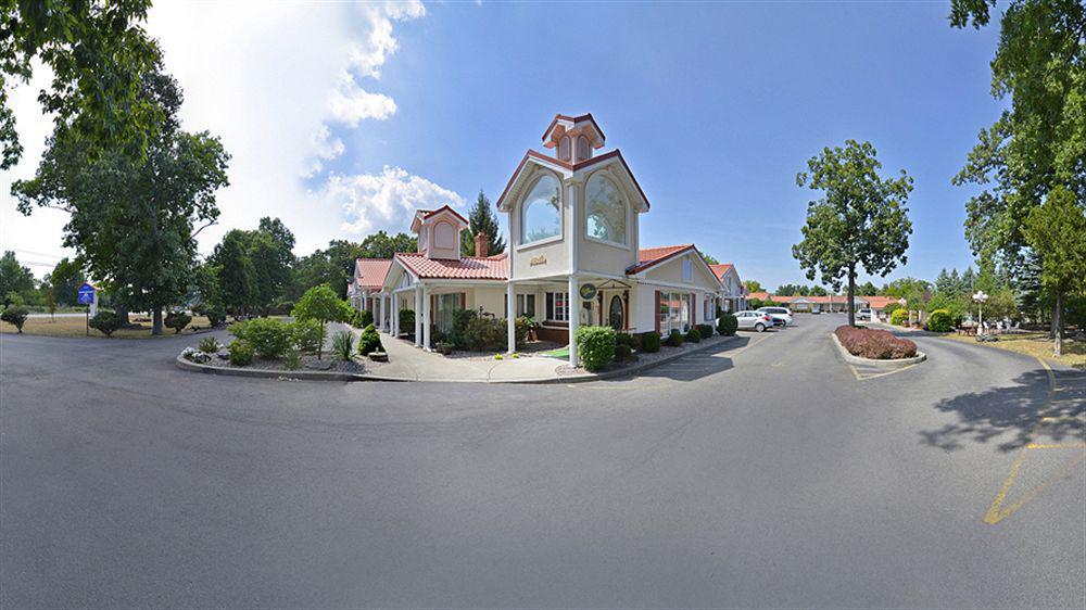 Village Haven Inn & Extended Stay Clarence Exterior photo