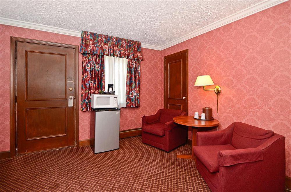 Village Haven Inn & Extended Stay Clarence Room photo