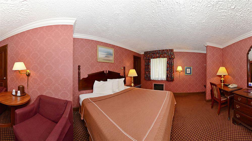 Village Haven Inn & Extended Stay Clarence Room photo