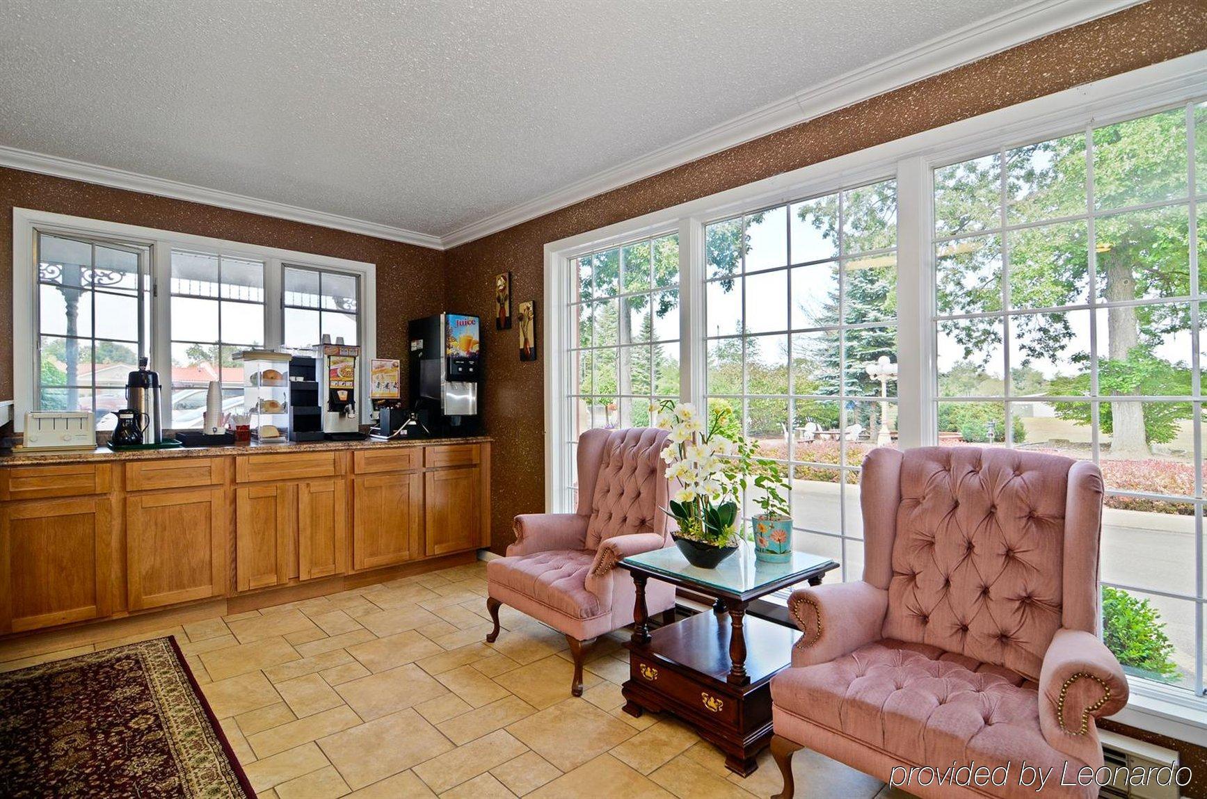 Village Haven Inn & Extended Stay Clarence Restaurant photo