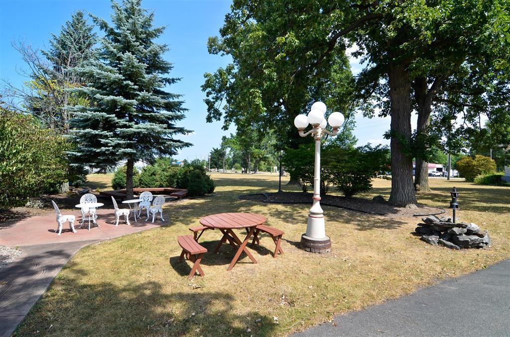 Village Haven Inn & Extended Stay Clarence Restaurant photo