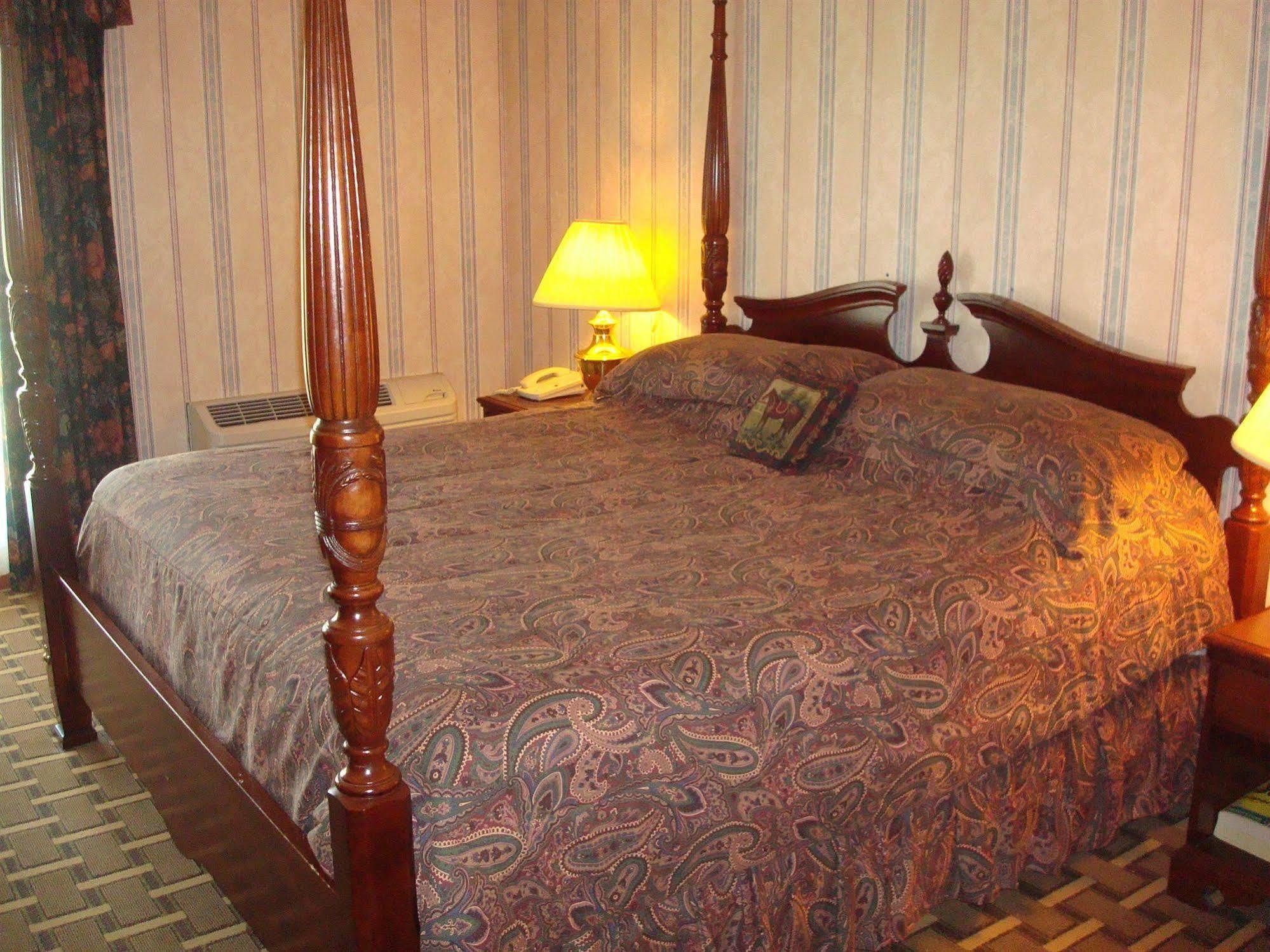 Village Haven Inn & Extended Stay Clarence Room photo