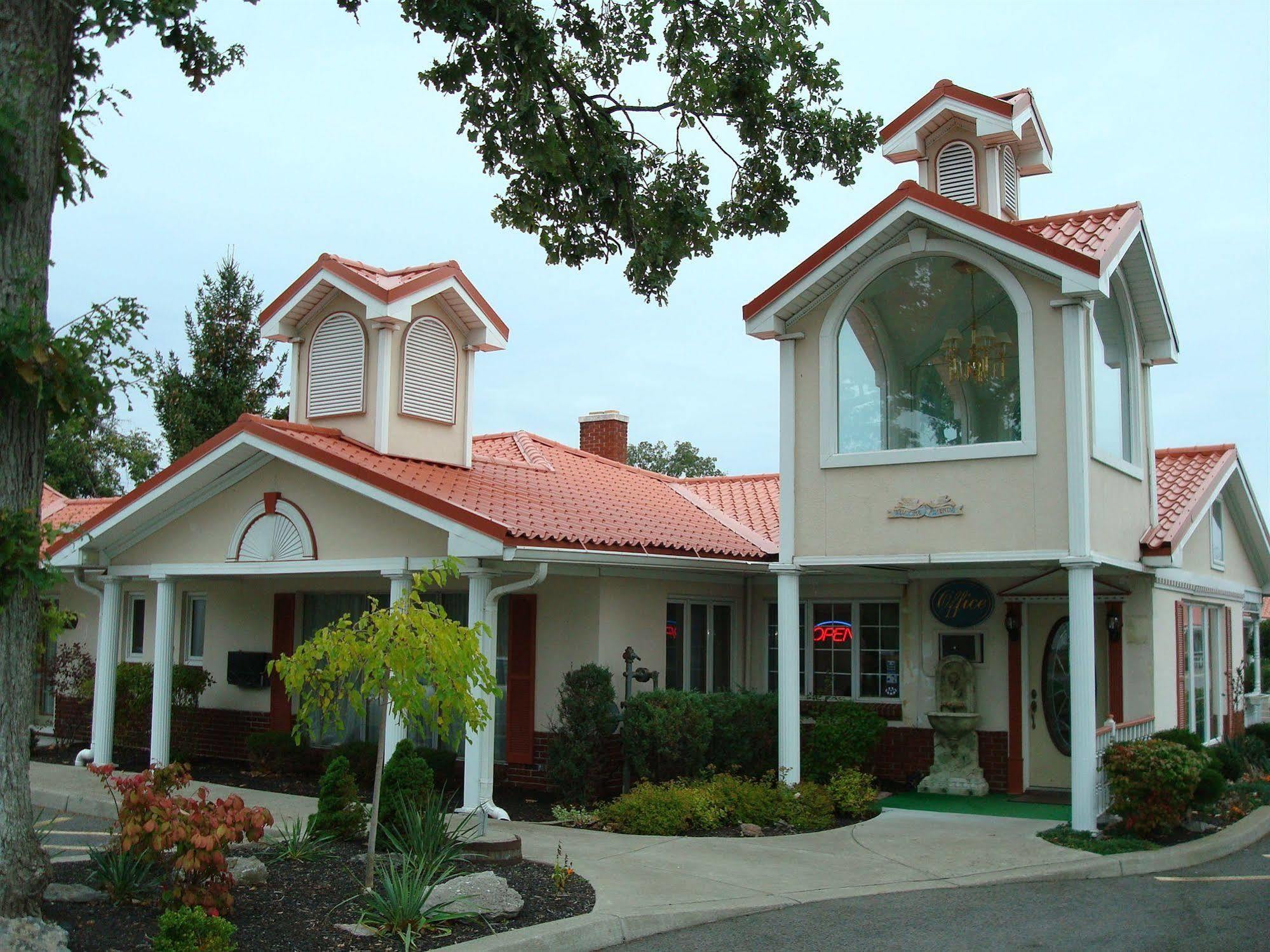 Village Haven Inn & Extended Stay Clarence Exterior photo
