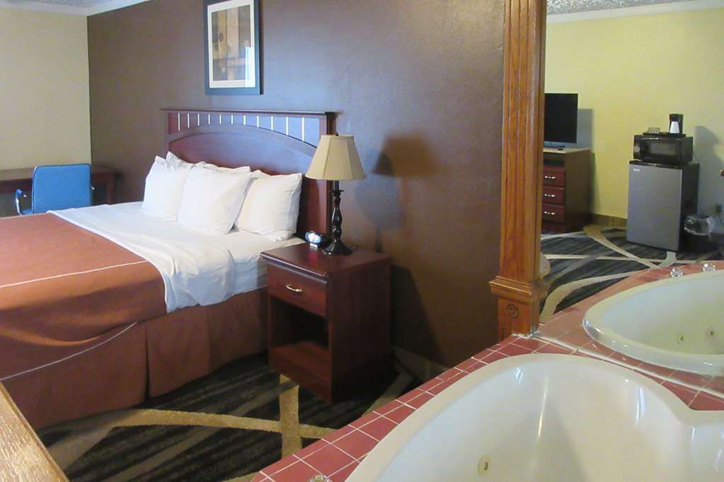 Village Haven Inn & Extended Stay Clarence Room photo