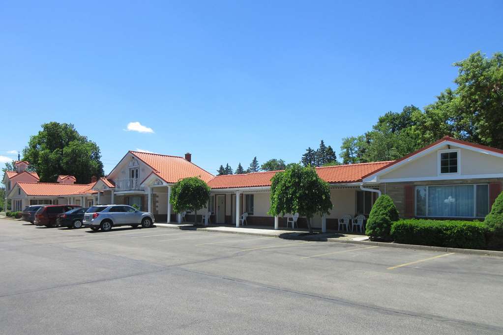 Village Haven Inn & Extended Stay Clarence Exterior photo