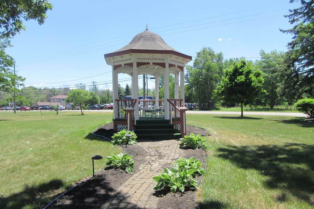 Village Haven Inn & Extended Stay Clarence Amenities photo