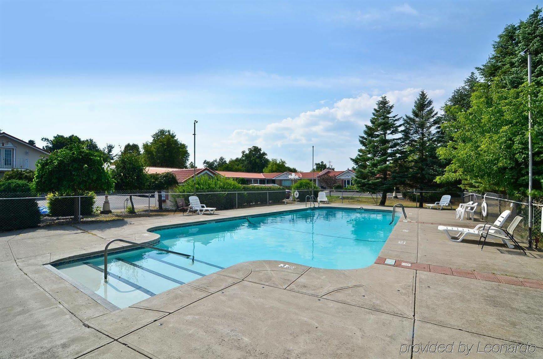 Village Haven Inn & Extended Stay Clarence Exterior photo